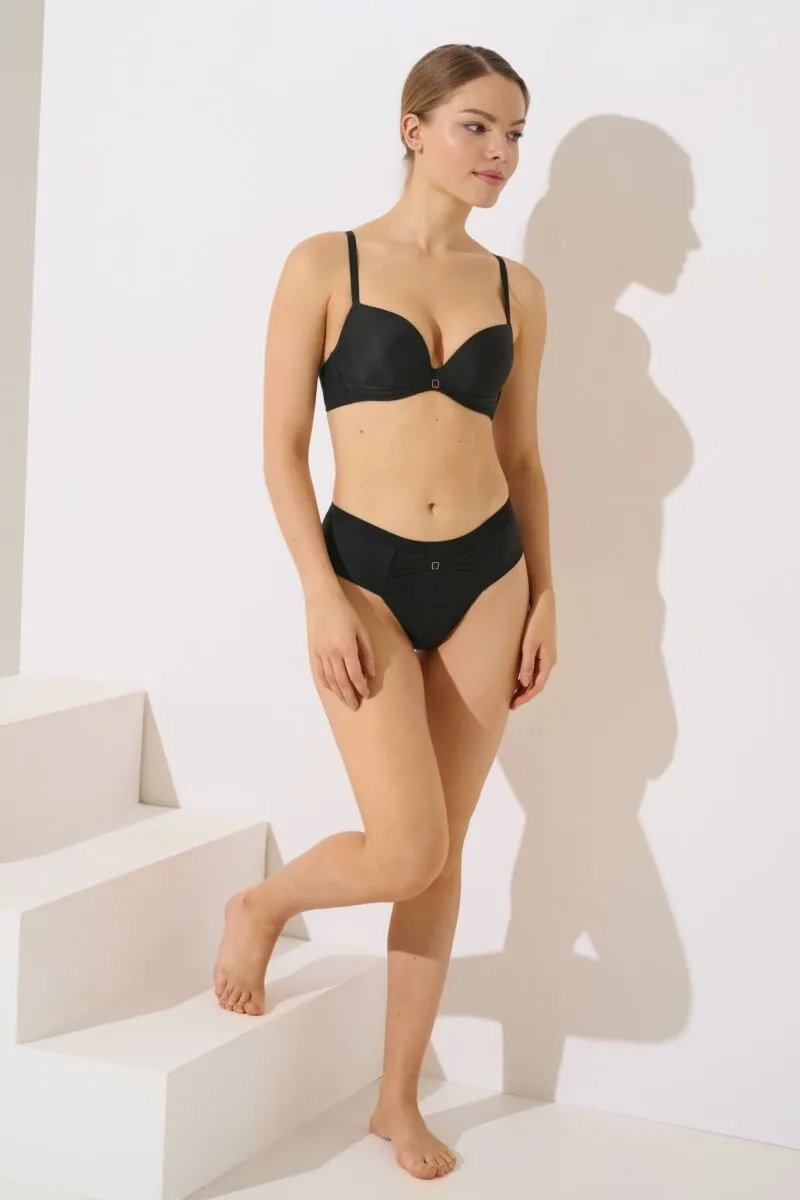 022290 LAURA Brazilian Briefs