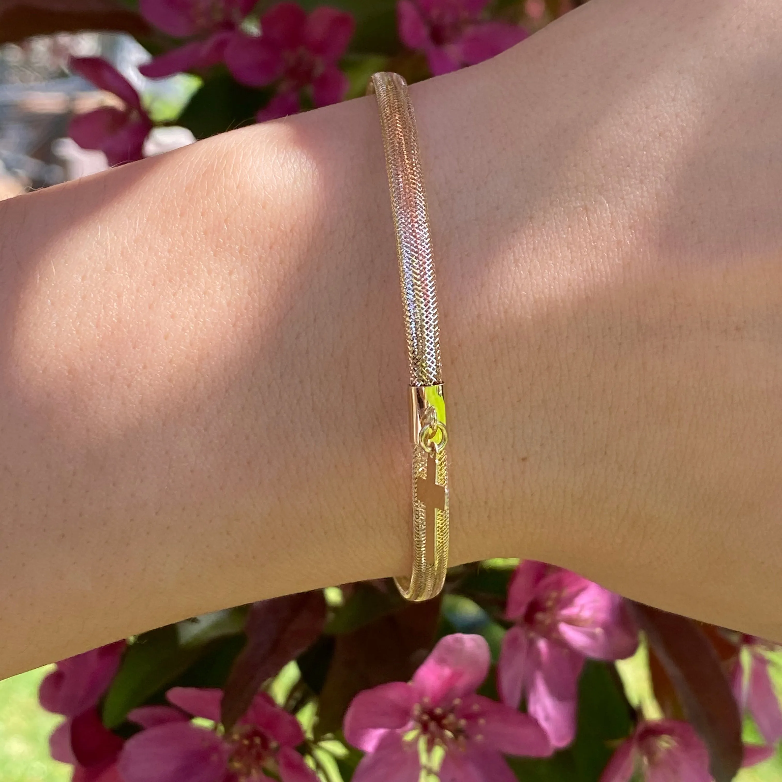 14KT Yellow Gold Mesh Stretch with Cross Charm Bangle Bracelet