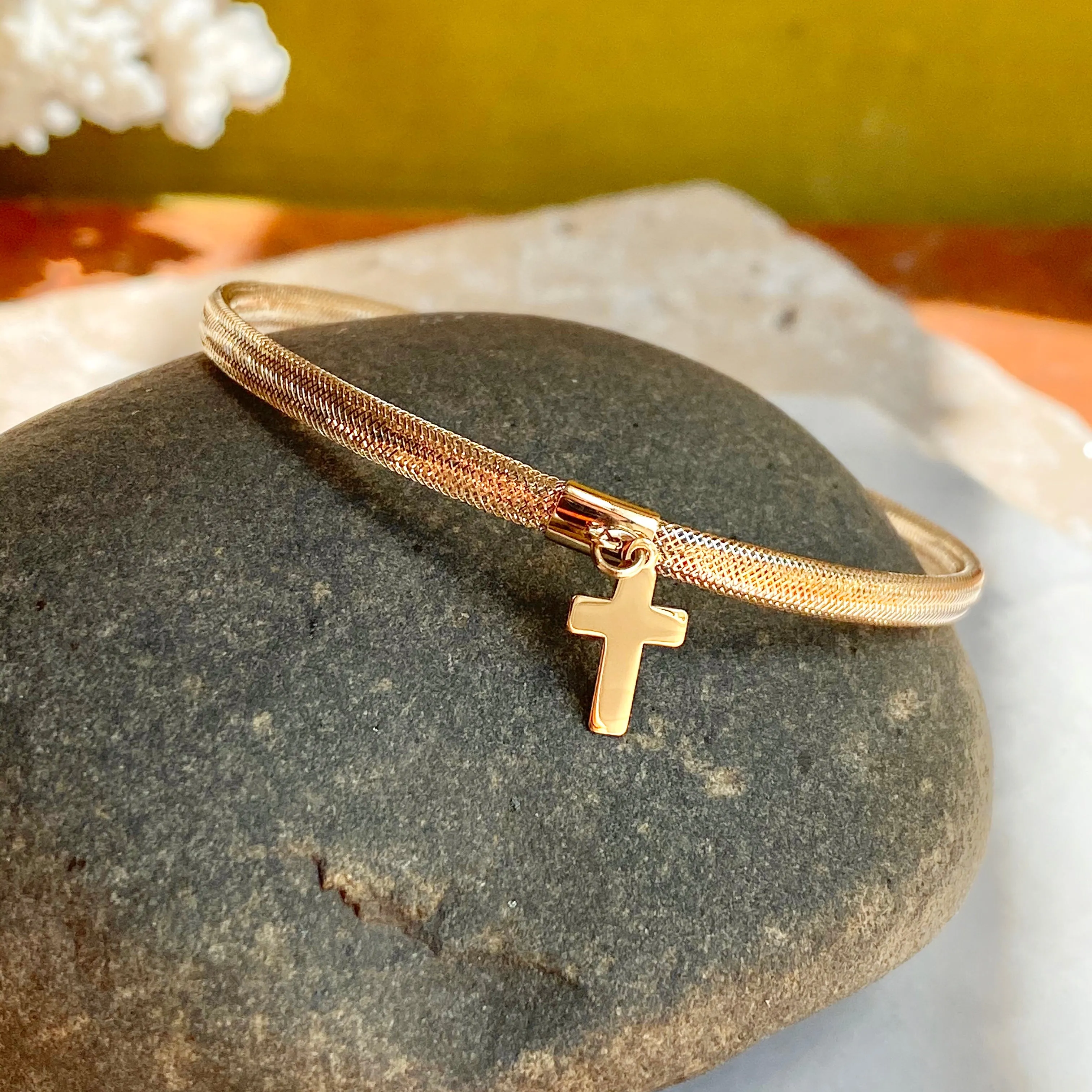 14KT Yellow Gold Mesh Stretch with Cross Charm Bangle Bracelet