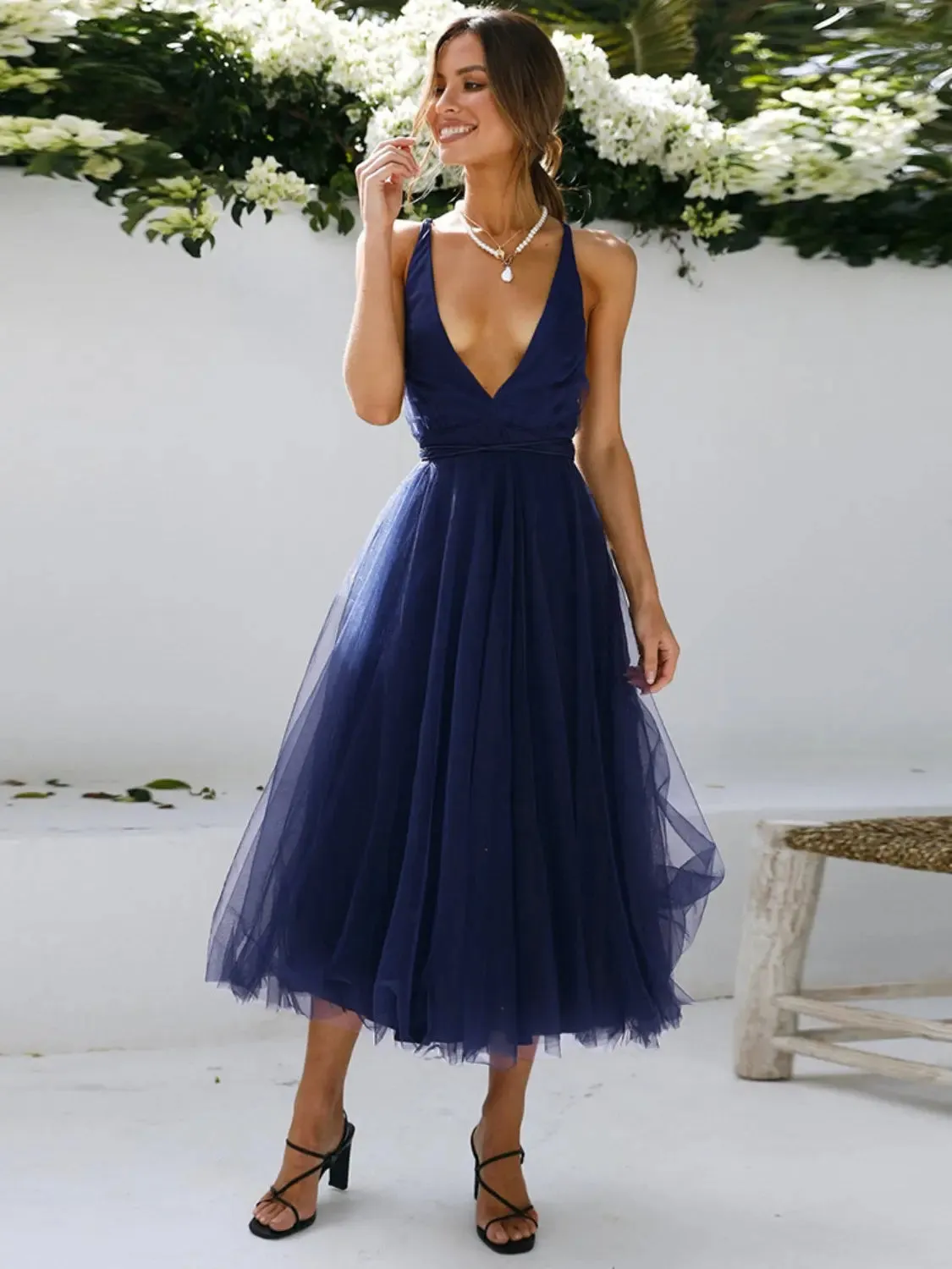 'Ari' Backless Crisscross Sleeveless Midi Dress