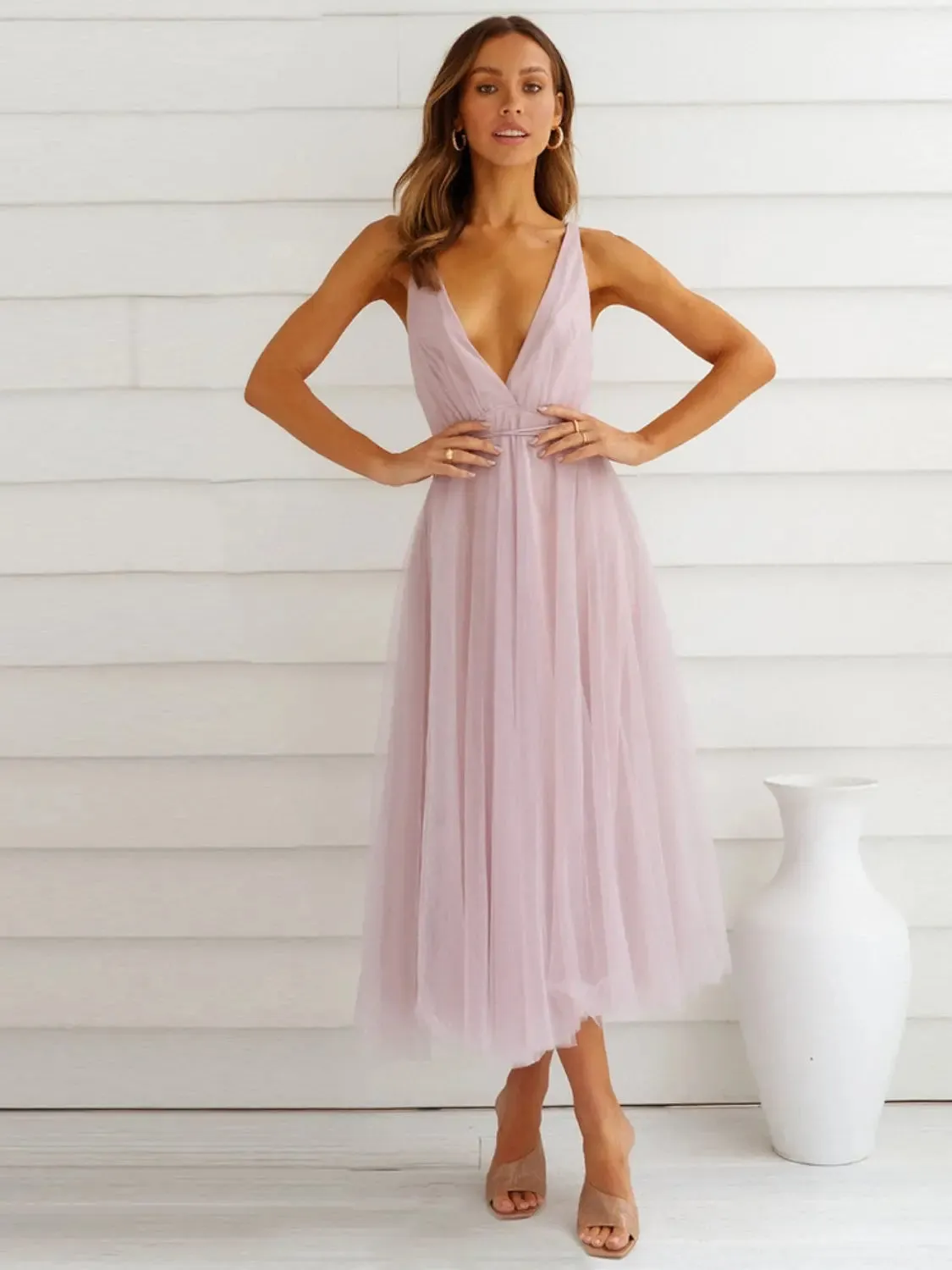 'Ari' Backless Crisscross Sleeveless Midi Dress