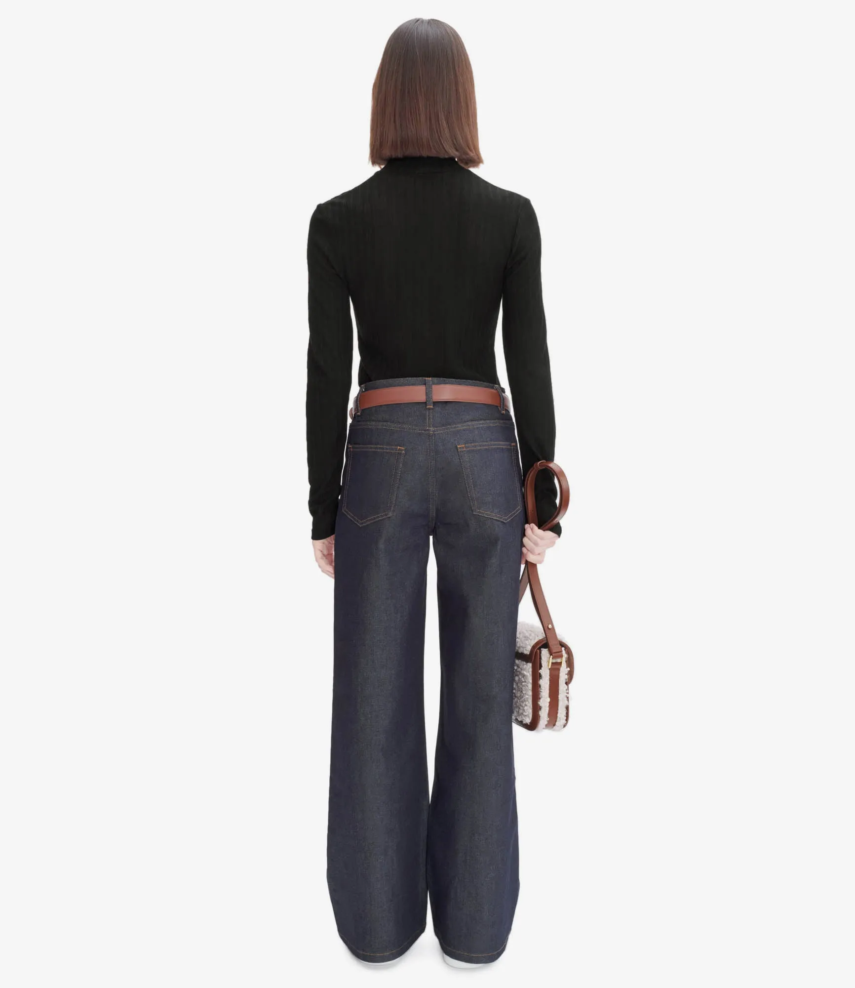 Assia top
