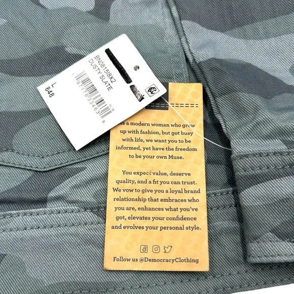 Democracy Crop Twill Jacket Size Large