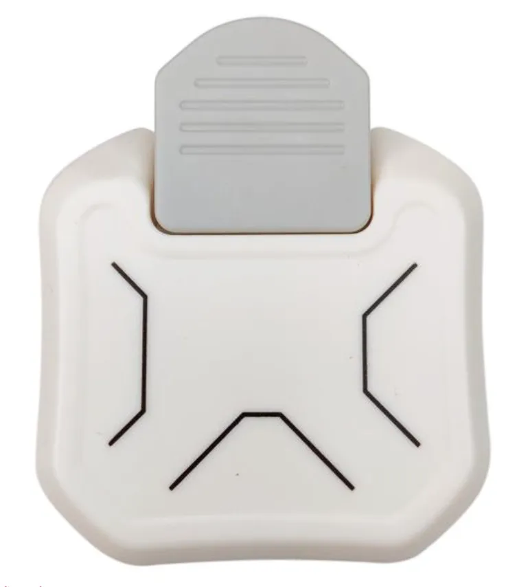 Dress My Craft 3-Way Angle Corner Punch {K04}