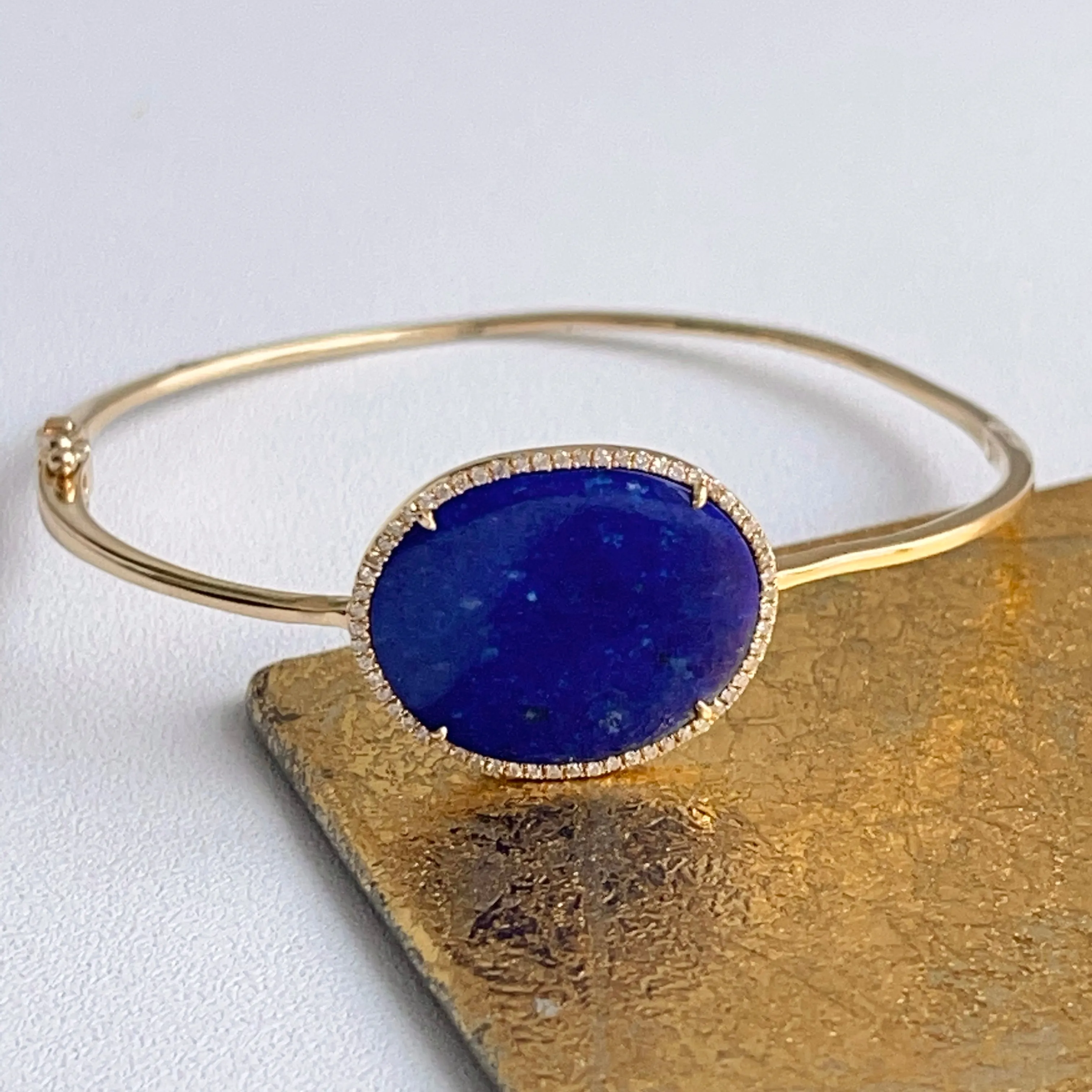 Estate 14KT Yellow Gold Oval Lapis Diamond Halo Bangle Bracelet