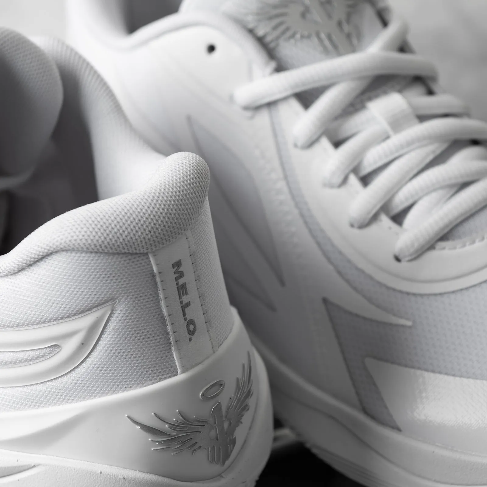 MB.02 Low - Silver