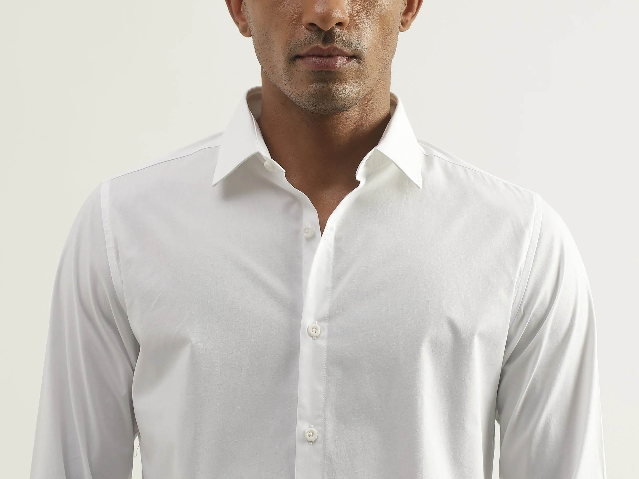 Men White Solid Slim Shirt