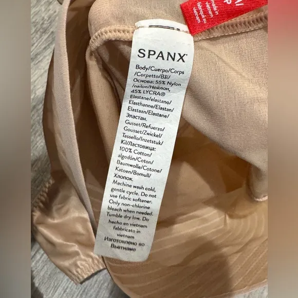 NWOT SPANX nude Thinstincts 2.0 High-Waist Shaping Thong