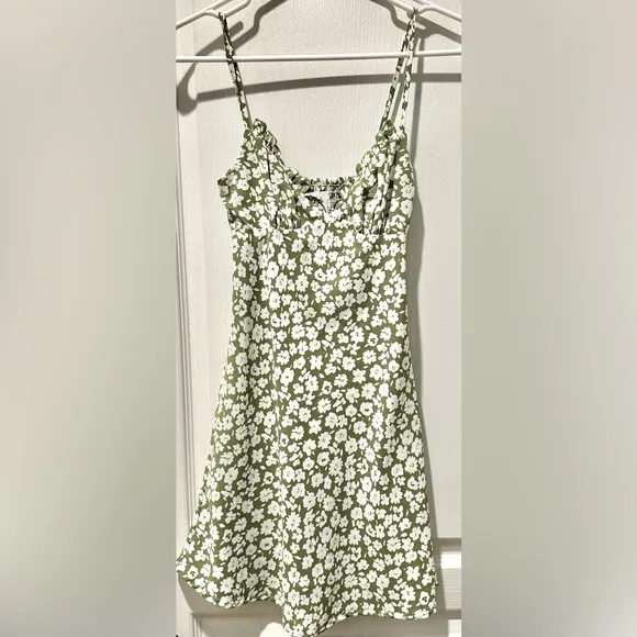 Princess Polly Lower Impact Tasmin Mini Slip Dress in Green Floral