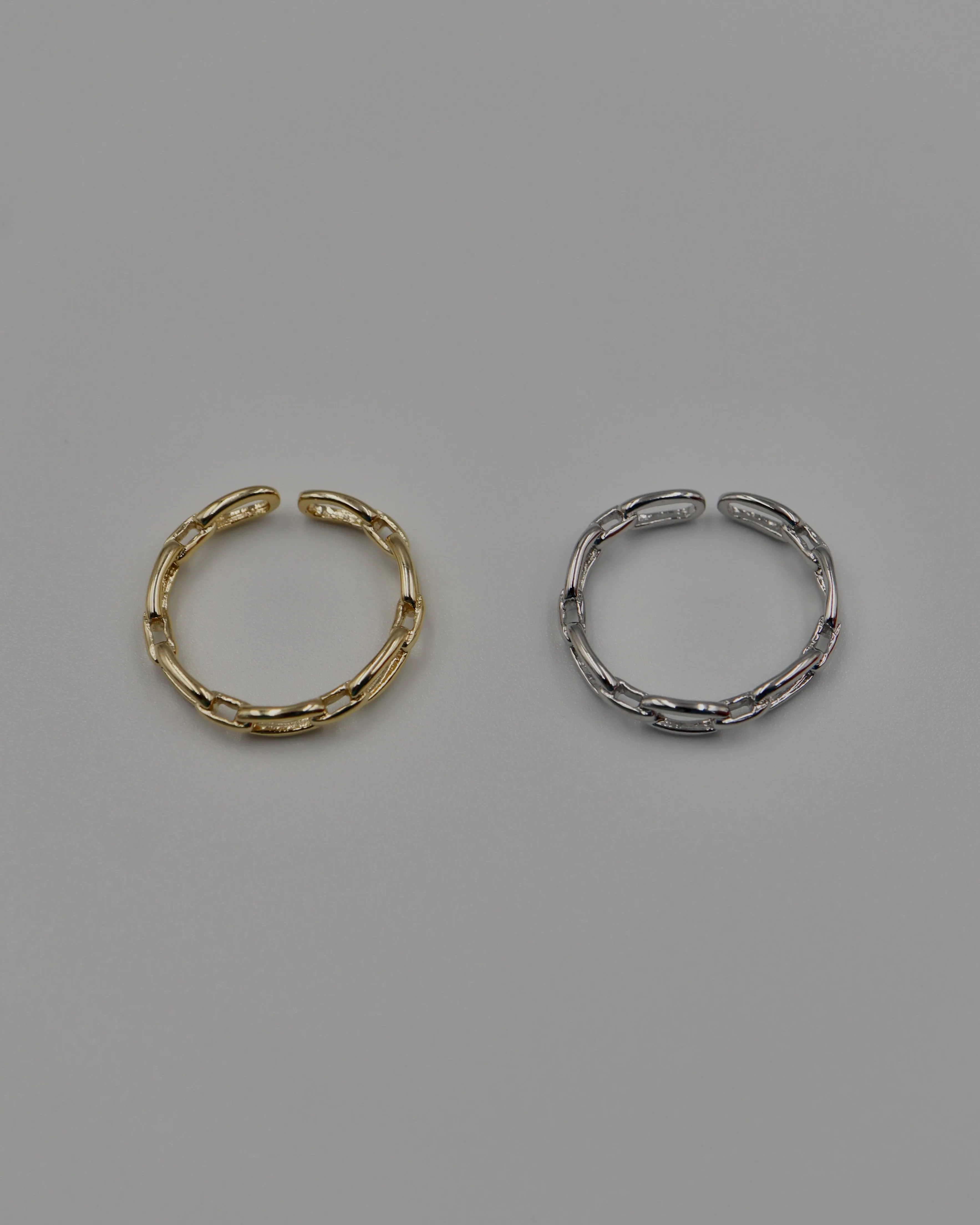 thin linking chain ring