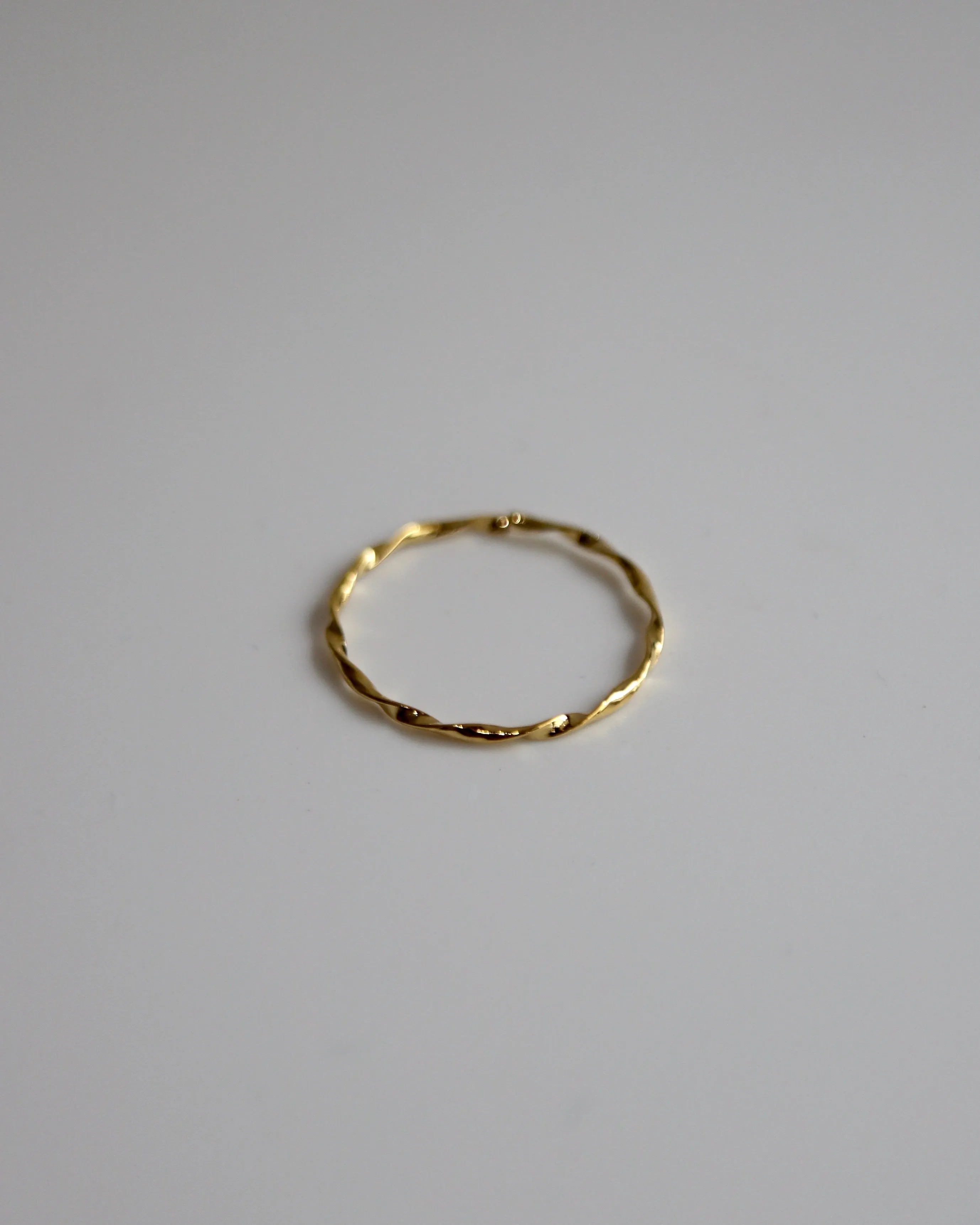 thin twist ring