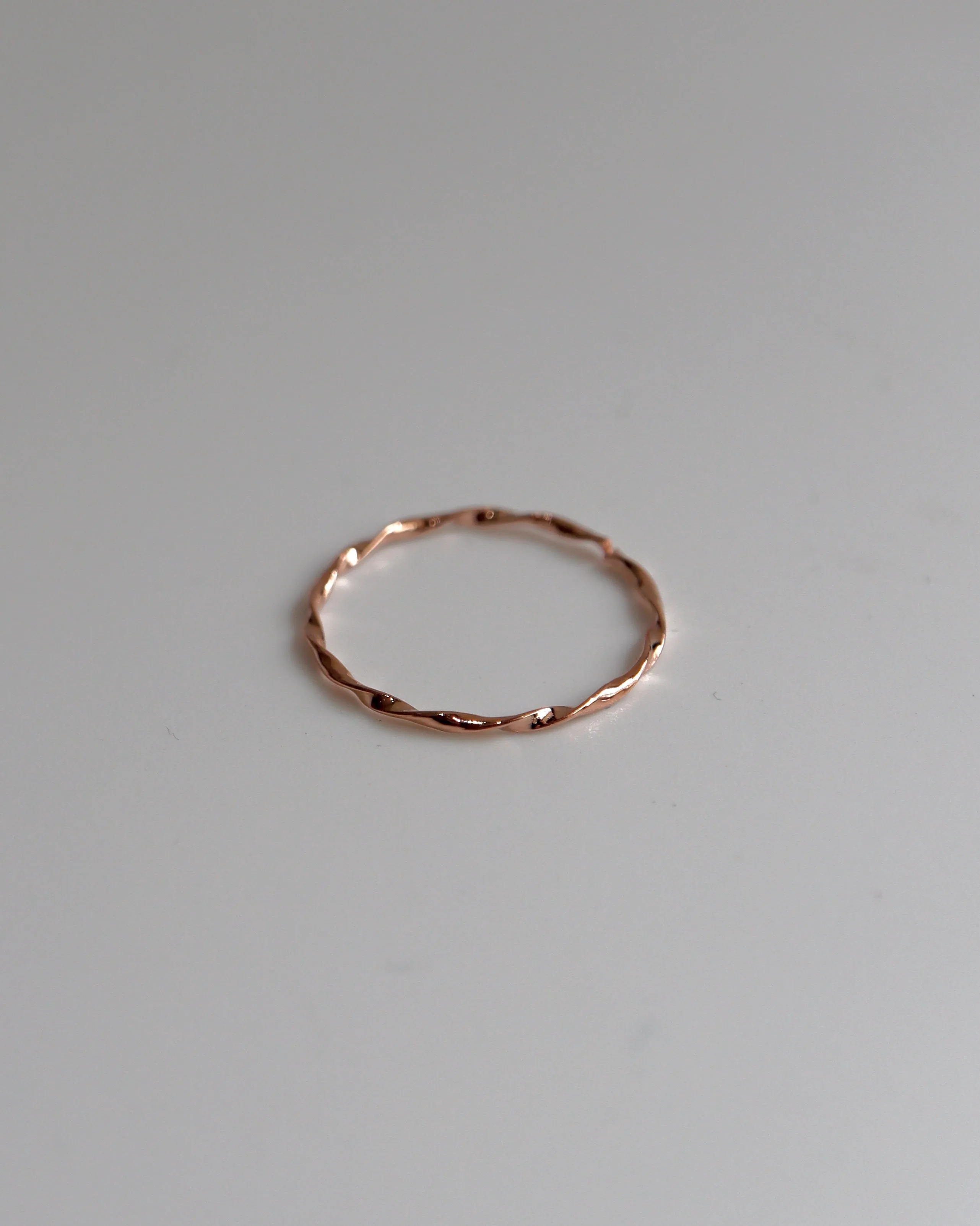thin twist ring