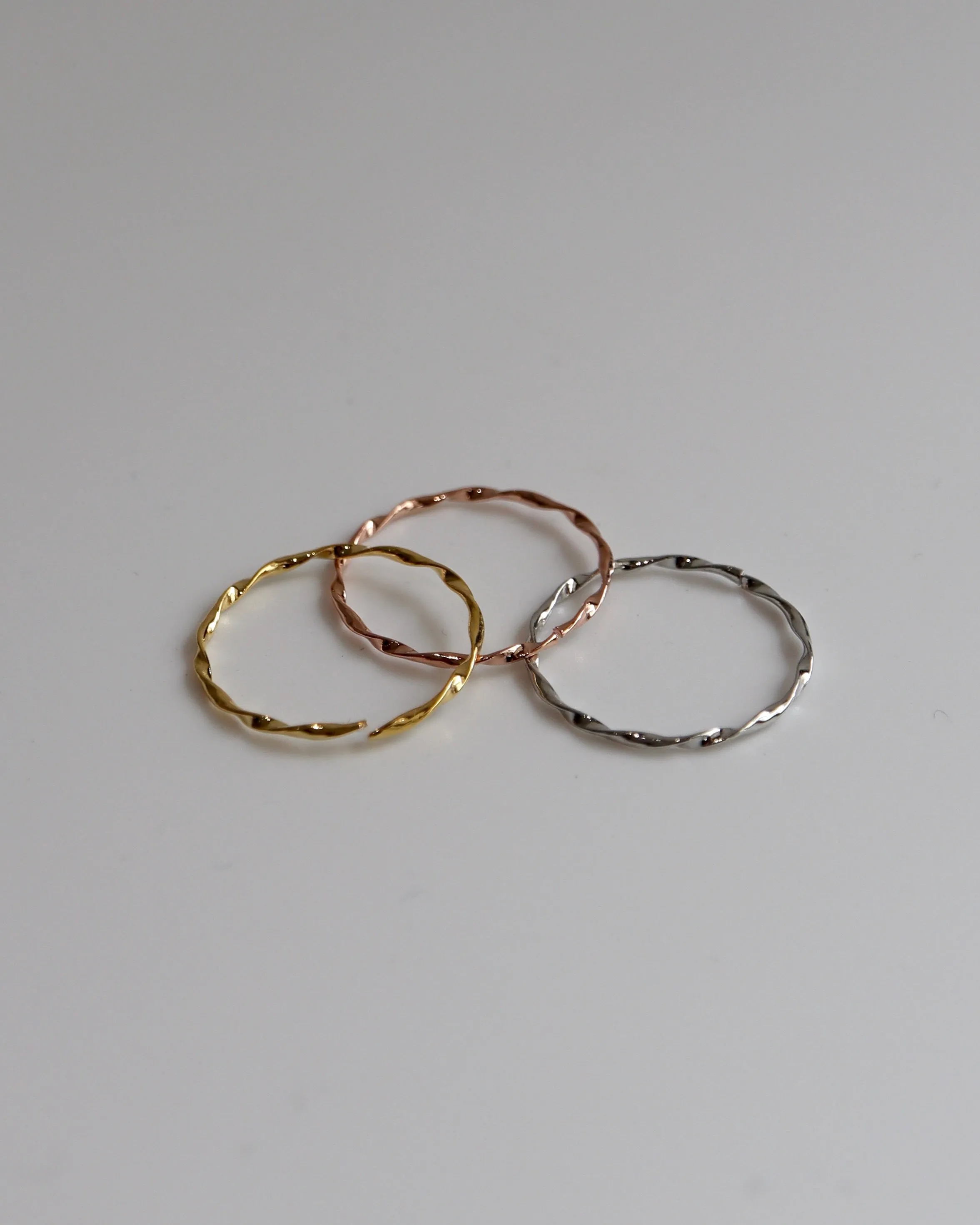 thin twist ring