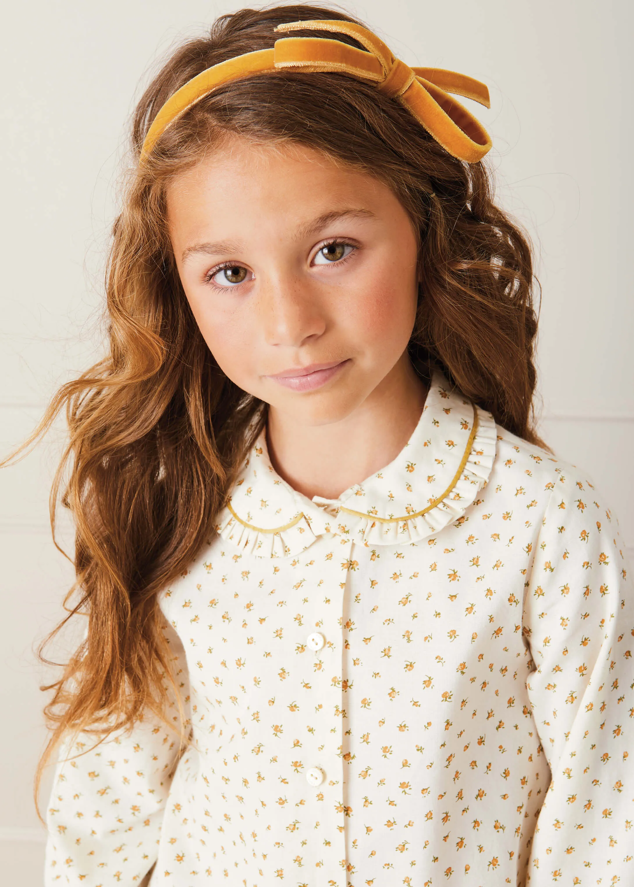 Velvet Hairband With Thin Mustard Bow
