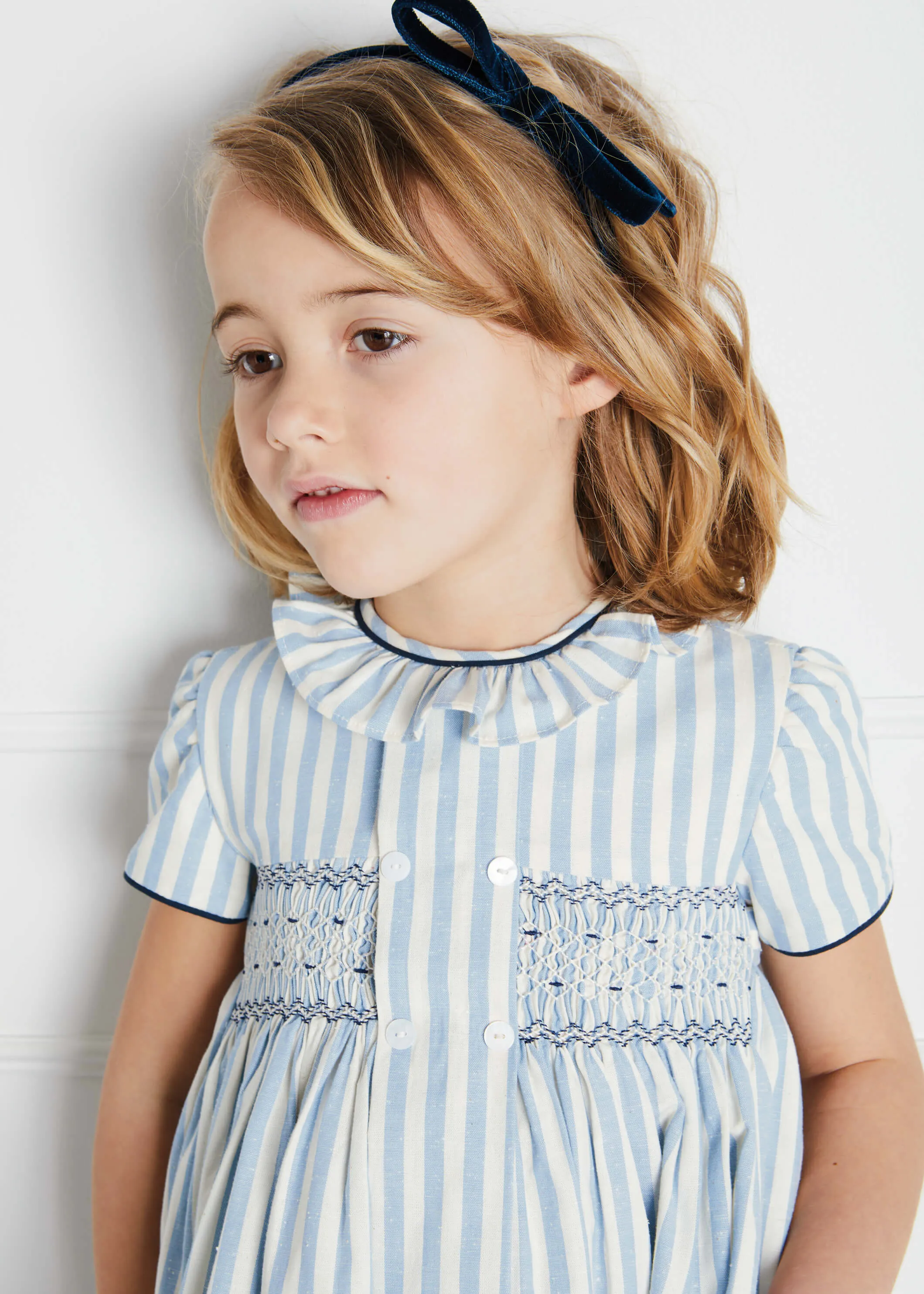 Velvet Hairband with Thin Navy Bow