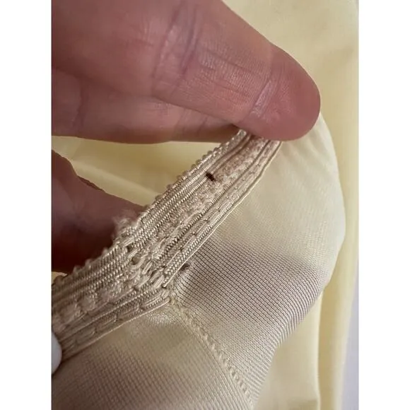 Vintage Yellow Daisy Embroidered Nylon Lace Half Slip Skirt