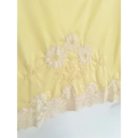 Vintage Yellow Daisy Embroidered Nylon Lace Half Slip Skirt