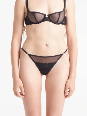 Yasmine Eslami: Annabelle Thong  - Black